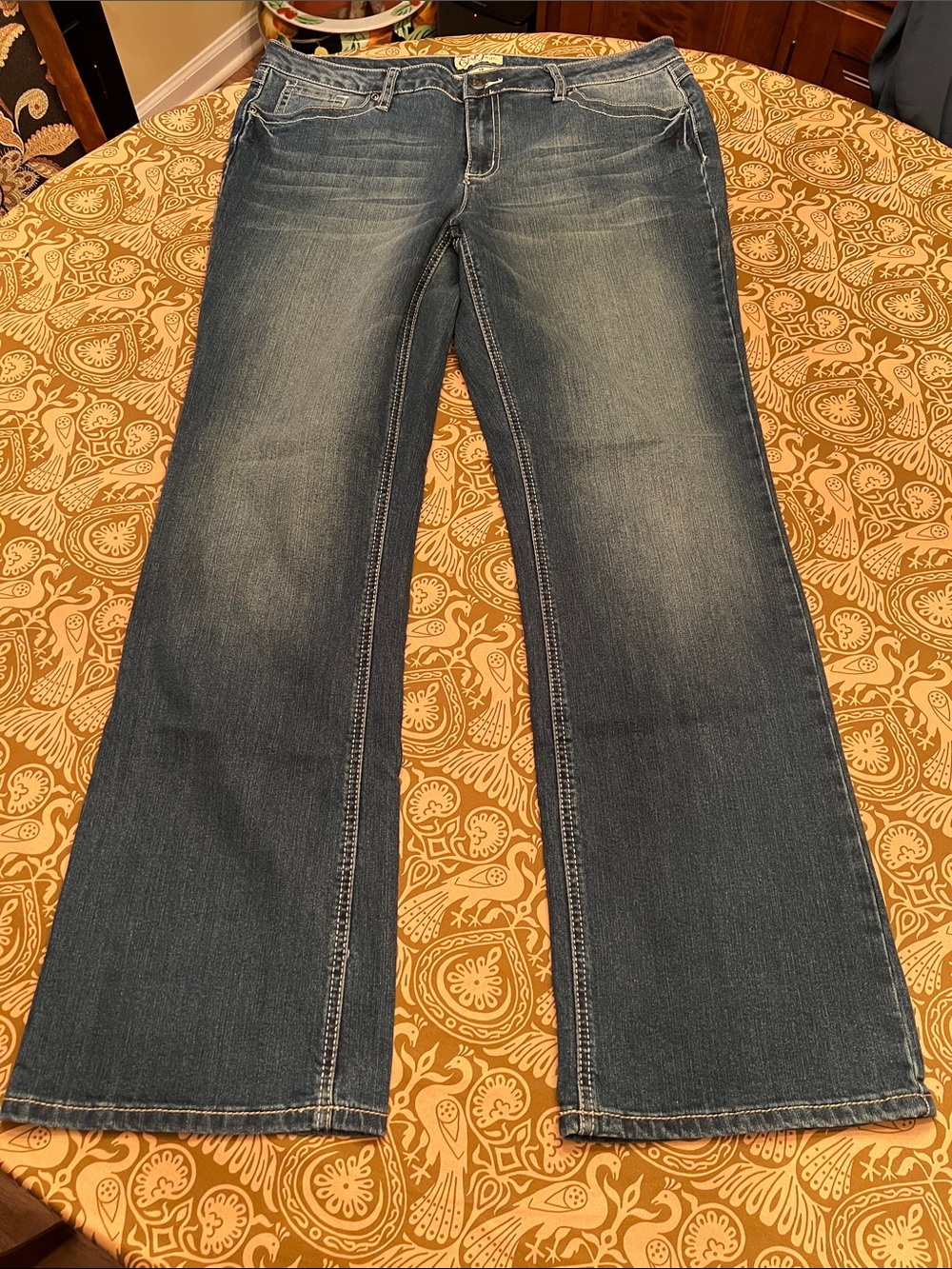 Earl Jeans Mid-Blue Bootcut Jeans with Fading